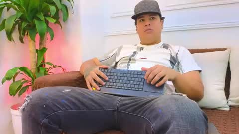 bennett_alejoo online show from 23, 4, 2026