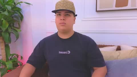 bennett_alejoo online show from 25, 4, 2026