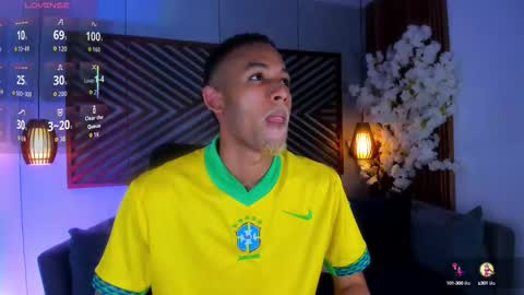 Snapshot of bento_fox chatting on 14, 10, 2025 bento_fox online show from 14, 10, 2025