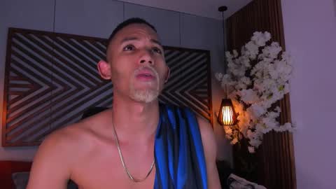 Snapshot of bento_fox chatting on 9, 11, 2025 bento_fox online show from 9, 11, 2025