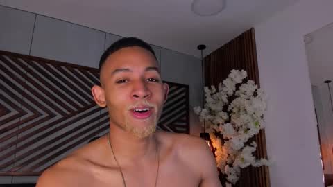 Snapshot of bento_fox chatting on 29, 11, 2025 bento_fox online show from 29, 11, 2025