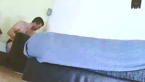 Benutzmich0800 online show from 22, 2, 2025