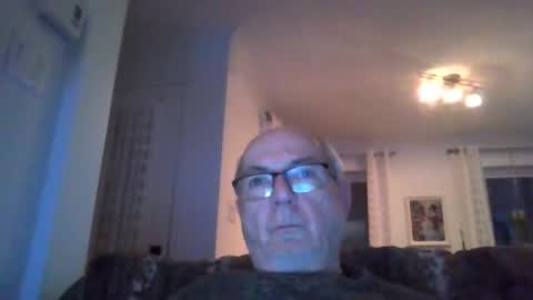 bernard1102 online show from 9, 12, 2024