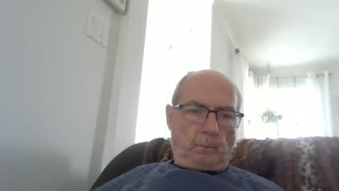 bernard1102 online show from 22, 4, 2026