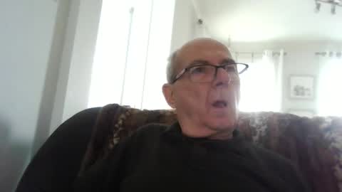 bernard1102 online show from 23, 4, 2026