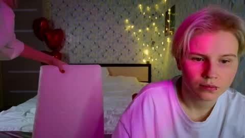 Your sweet Tara and Eva online show from 9, 2, 2026