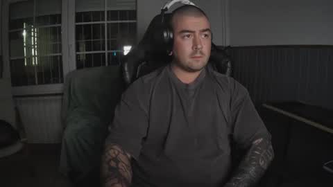 Snapshot of berto3389 chatting on 18, 12, 2025 berto3389 online show from 18, 12, 2025