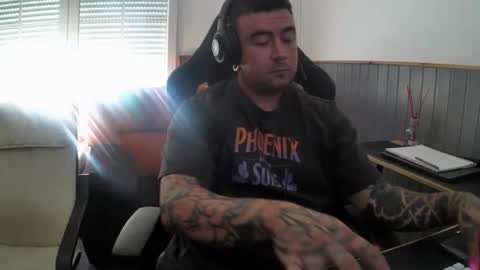 berto3389 online show from 8, 6, 2026