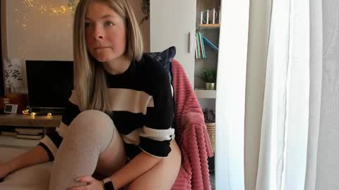 Vicky   online show from 20, 1, 2025