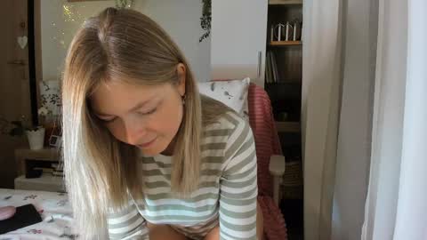 Vicky   online show from 24, 1, 2025