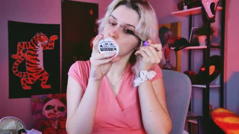 Snapshot of bethanycloud chatting on 27, 5, 2026 Bethany online show from 27, 5, 2026
