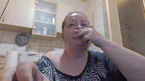 bethnorth online show from 27, 4, 2026