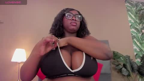 Snapshot of betsybennet chatting on 6, 1, 2026 BETSY online show from 6, 1, 2026