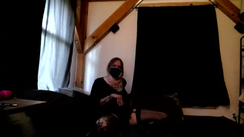 Betsy online show from 12, 6, 2026