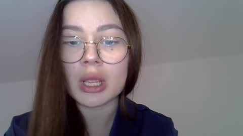 betty_poole online show from 20, 12, 2024