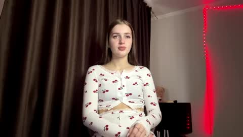 Emily  Stream every day  online show from 21, 4, 2026
