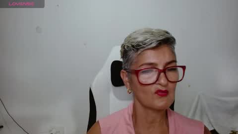 Snapshot of bety_cum3 chatting on 5, 6, 2026 bibiana online show from 5, 6, 2026