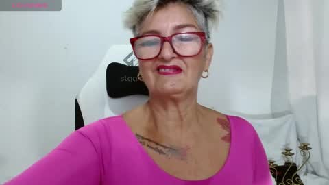 Snapshot of bety_cum3 chatting on 6, 6, 2026 bibiana online show from 6, 6, 2026