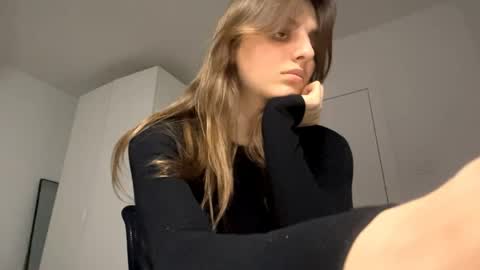 Lina online show from 4, 5, 2026