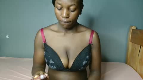 Snapshot of beverly_bay chatting on 10, 5, 2026 beverly online show from 10, 5, 2026