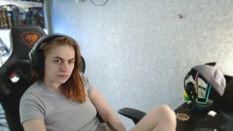 beverly_yay online show from 23, 4, 2026