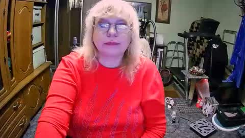 Snapshot of beverlyqcynia chatting on 2, 10, 2025 BeverlyQCynia online show from 2, 10, 2025