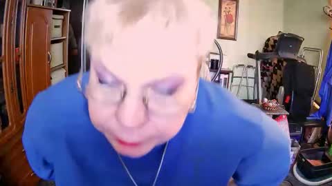 Snapshot of beverlyqcynia chatting on 13, 10, 2025 BeverlyQCynia online show from 13, 10, 2025