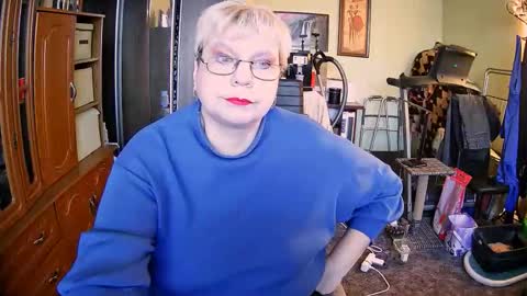 Snapshot of beverlyqcynia chatting on 2, 11, 2025 BeverlyQCynia online show from 2, 11, 2025