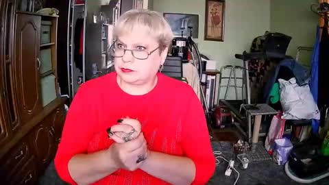 Snapshot of beverlyqcynia chatting on 9, 11, 2025 BeverlyQCynia online show from 9, 11, 2025