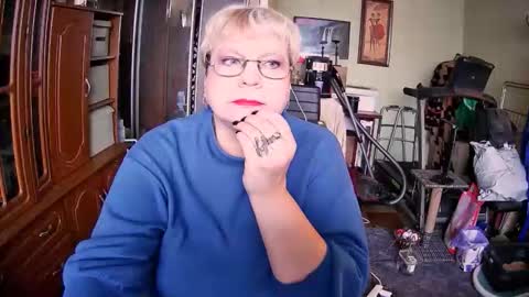 Snapshot of beverlyqcynia chatting on 14, 11, 2025 BeverlyQCynia online show from 14, 11, 2025