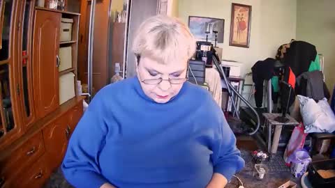 Snapshot of beverlyqcynia chatting on 15, 11, 2025 BeverlyQCynia online show from 15, 11, 2025