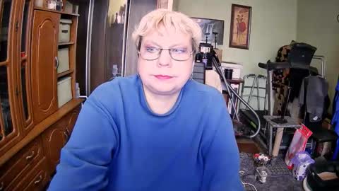 Snapshot of beverlyqcynia chatting on 17, 11, 2025 BeverlyQCynia online show from 17, 11, 2025