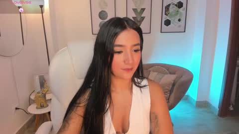 beverlyy johnson online show from 27, 9, 2025