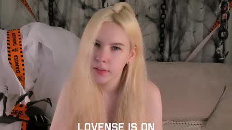 Eliz online show from 4, 11, 2025