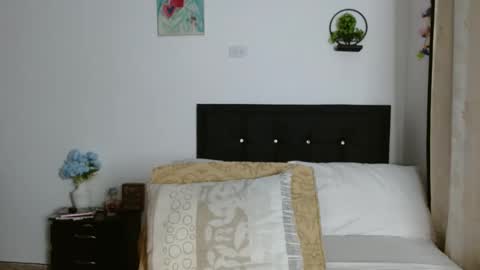 Snapshot of bhritany_brow chatting on 11, 10, 2025 Bhri online show from 11, 10, 2025