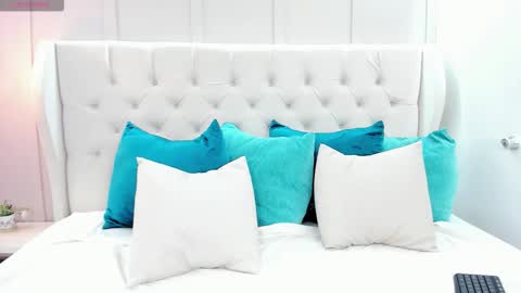 Snapshot of bhritany_brow chatting on 21, 10, 2025 Bhri online show from 21, 10, 2025