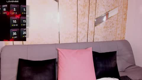 Snapshot of bhritany_brow chatting on 11, 11, 2025 Bhri online show from 11, 11, 2025