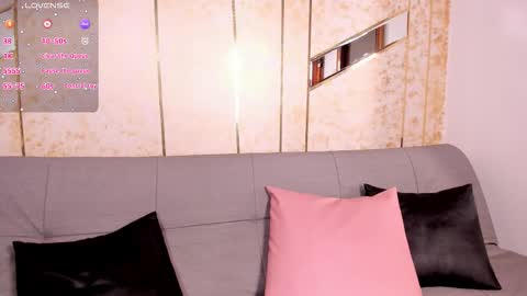 Snapshot of bhritany_brow chatting on 17, 11, 2025 Bhri online show from 17, 11, 2025