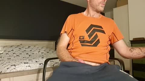 My name is David and if you like public exhibitions you wont be disappointed with me LoL - My favorite vibes is 44  online show from 22, 12, 2024