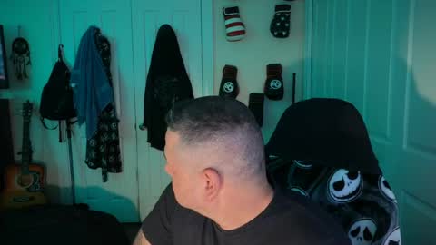 Snapshot of bi_militaryman69 chatting on 1, 6, 2026 BiMilitaryMan online show from 1, 6, 2026