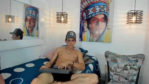 Snapshot of bianca_and_alex chatting on 24, 11, 2025 bianca_and_alex online show from 24, 11, 2025