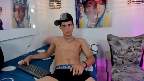 Snapshot of bianca_and_alex chatting on 29, 11, 2025 bianca_and_alex online show from 29, 11, 2025