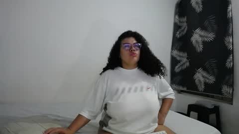 Bianca Tuesday to Sunday from 2am to 6am UTC-5 online show from 21, 4, 2026