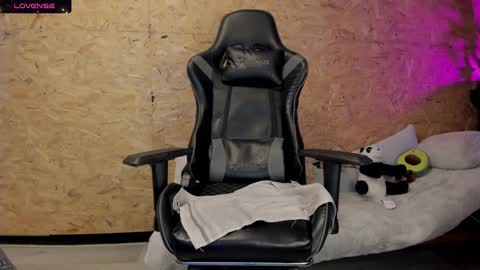 Biancastrong.. IGThebiancastrong online show from 20, 2, 2025