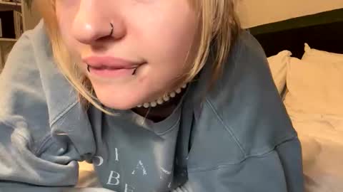 Ellie  online show from 21, 2, 2026