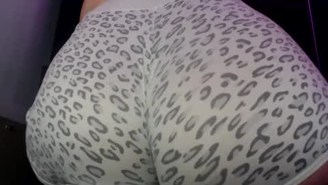 Snapshot of bigass_hot1 chatting on 30, 10, 2025 KATERINE online show from 30, 10, 2025