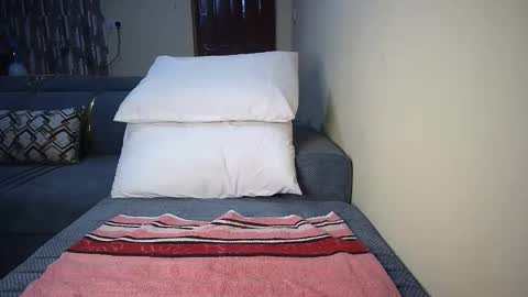 Snapshot of bigassslut_ chatting on 19, 10, 2025 bigassslut_ online show from 19, 10, 2025