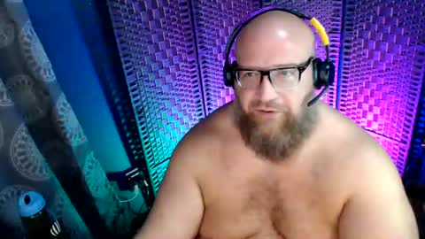 BigBear4Cuddles online show from 7, 7, 2026