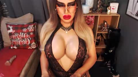 Loraine Cruz online show from 16, 2, 2025