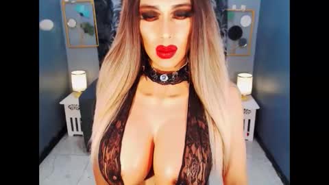 Loraine Cruz online show from 12, 5, 2026